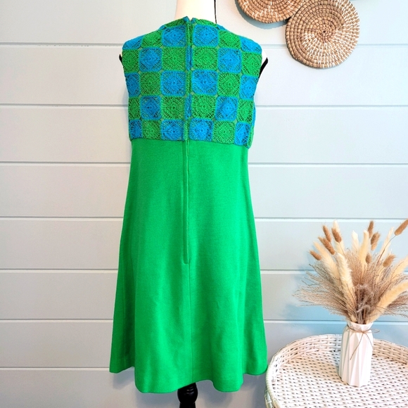 Vintage Crochet Granny Square Patchwork Unique Shift Dress with Pleats by Craig - Picture 2 of 7